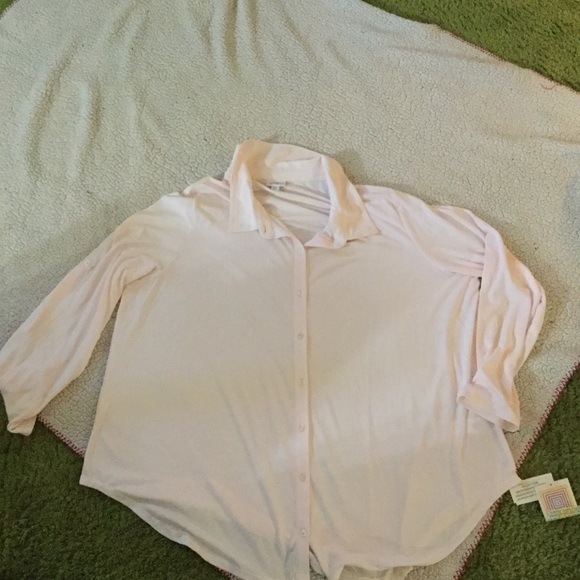 LulaRoe Light pink Charlie Shirt NWT